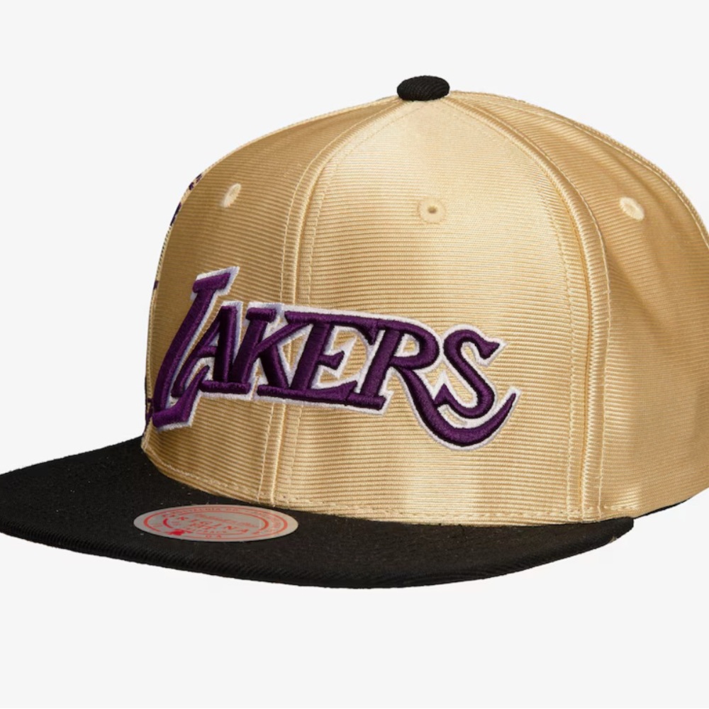 Los Angeles Lakers NBA Omni Branded B Gold SnapBack Mitchell & Ness
